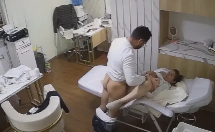 Indian Doctor With Asstsant Affair Sex Hard IPCAM Viral Video
